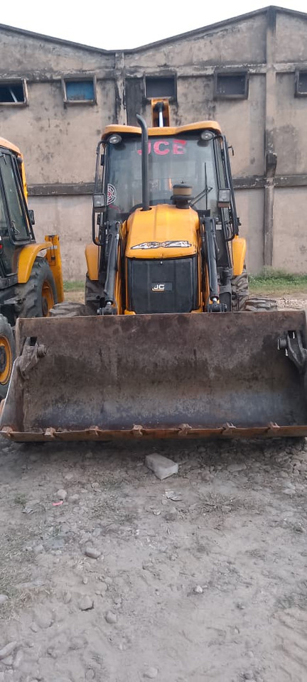 JCB 3DX - Tractopelle: photos 1 JCB 3DX - Tractopelle: photos 1