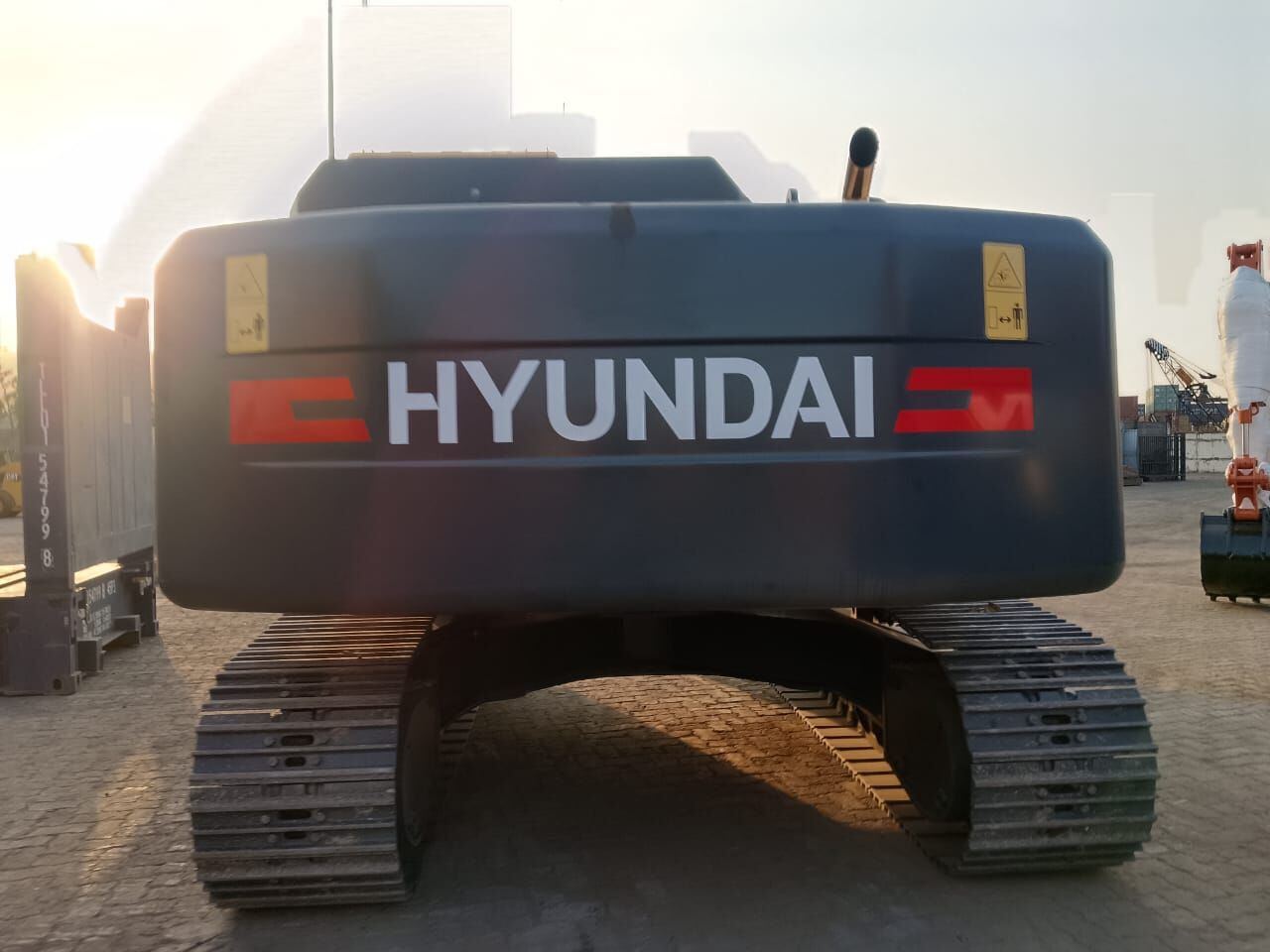 New Hyundai R215L tracked excavator - Pelle sur chenille: photos 5 New Hyundai R215L tracked excavator - Pelle sur chenille: photos 5