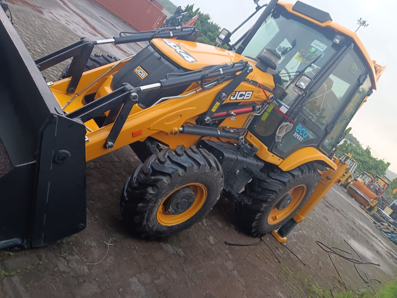 New JCB 3DX backhoe loader - Tractopelle: photos 1 New JCB 3DX backhoe loader - Tractopelle: photos 1