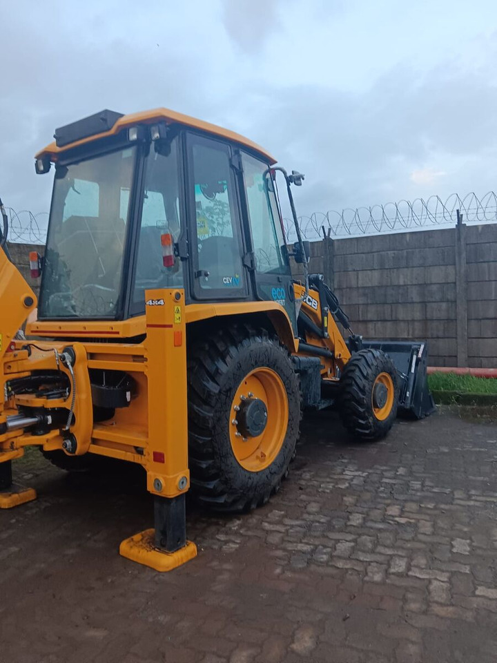 New JCB 3DX backhoe loader - Tractopelle: photos 4 New JCB 3DX backhoe loader - Tractopelle: photos 4