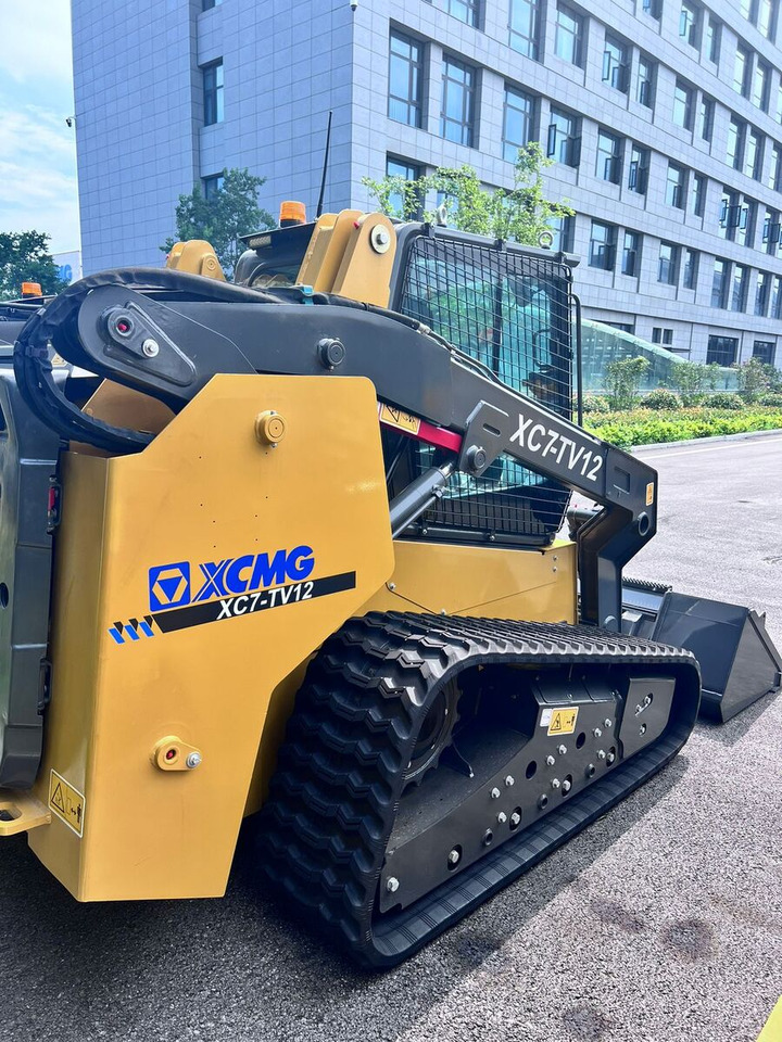 New XCMG XC7-SR08 compact track loader - Chargeuse compacte sur chenilles: photos 3 New XCMG XC7-SR08 compact track loader - Chargeuse compacte sur chenilles: photos 3