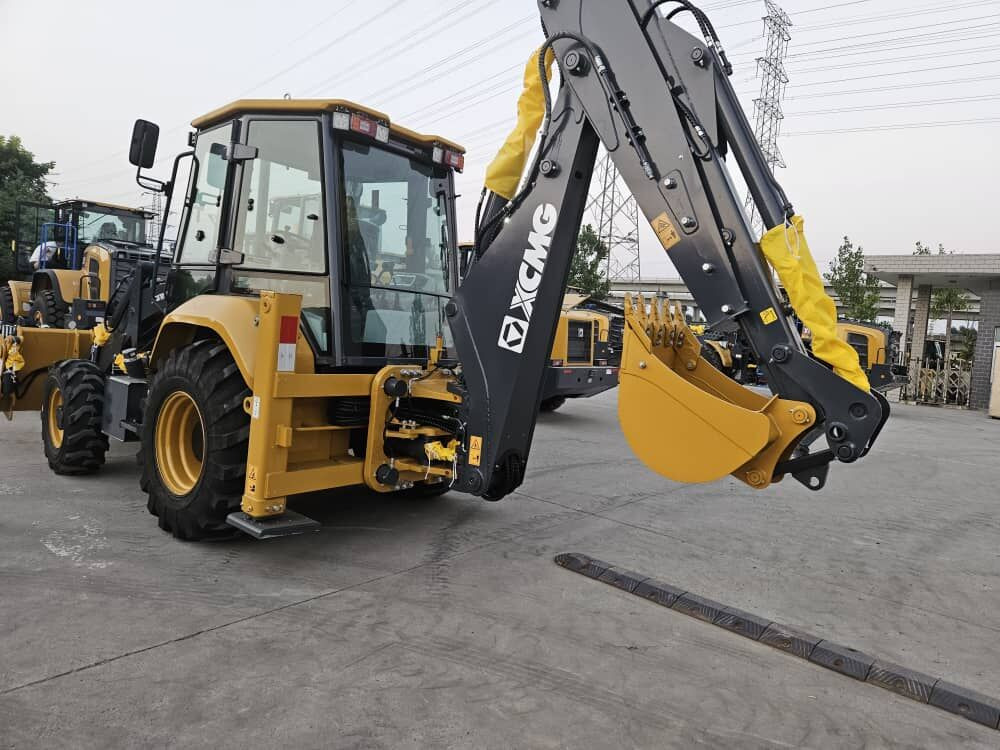New XCMG XC870HK backhoe loader - Tractopelle: photos 2 New XCMG XC870HK backhoe loader - Tractopelle: photos 2