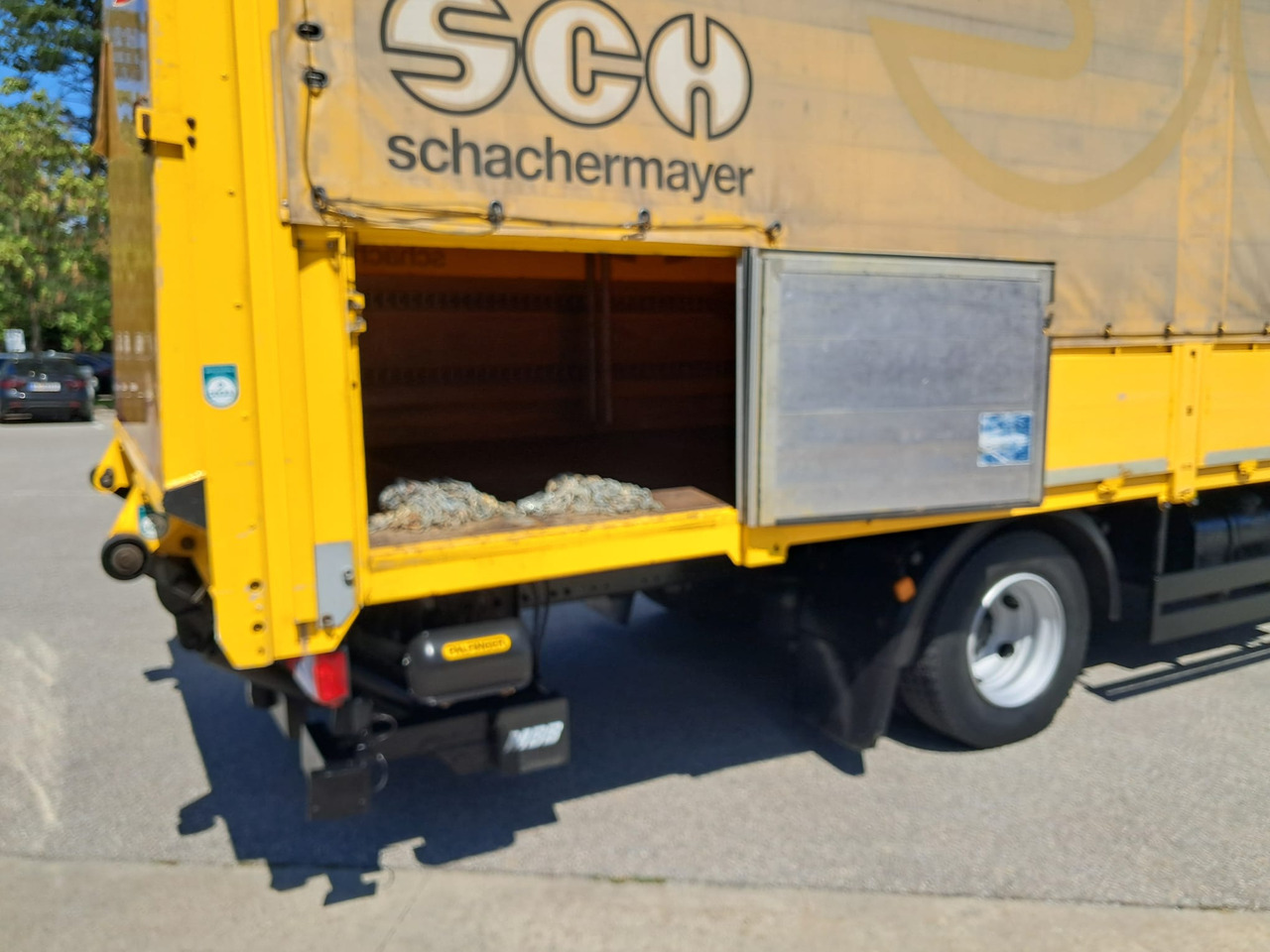 MAN MAN TGL 8.180 Pritsche + LBW | Klima | Tempomat | Schaltgetriebe - Camion plateau: photos 4 MAN MAN TGL 8.180 Pritsche + LBW | Klima | Tempomat | Schaltgetriebe - Camion plateau: photos 4