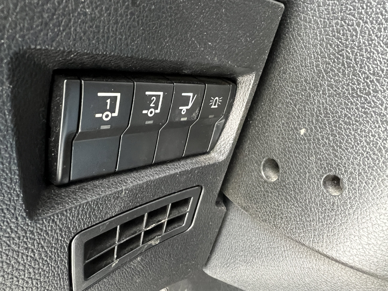 MERCEDES-BENZ ANTOS 18.30 L automatische Seitenladung | LBW | Klima | Tempomat en leasing occasion MERCEDES-BENZ ANTOS 18.30 L automatische Seitenladung | LBW | Klima | Tempomat: photos 27