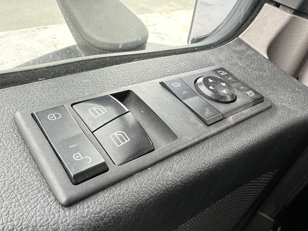 MERCEDES-BENZ ANTOS 18.30 L automatische Seitenladung | LBW | Klima | Tempomat en leasing occasion MERCEDES-BENZ ANTOS 18.30 L automatische Seitenladung | LBW | Klima | Tempomat: photos 28