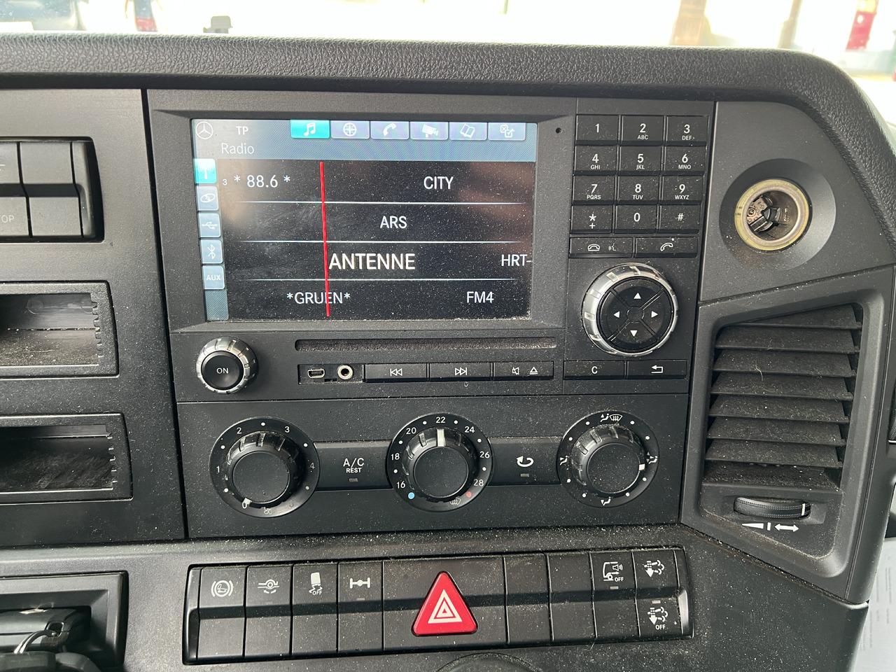 MERCEDES-BENZ ANTOS 18.30 L automatische Seitenladung | LBW | Klima | Tempomat en leasing occasion MERCEDES-BENZ ANTOS 18.30 L automatische Seitenladung | LBW | Klima | Tempomat: photos 25