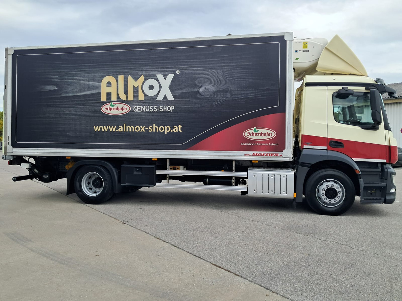 MERCEDES-BENZ Antos 1833 Kühlkoffer LBW | Standheizung | Euro 6 - Camion frigorifique: photos 3 MERCEDES-BENZ Antos 1833 Kühlkoffer LBW | Standheizung | Euro 6 - Camion frigorifique: photos 3