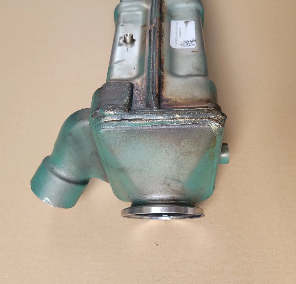 CHŁODNICA EGR VOLVO 21944868 P09 CHWALIM116 - Système de refroidissement pour Camion: photos 2 CHŁODNICA EGR VOLVO 21944868 P09 CHWALIM116 - Système de refroidissement pour Camion: photos 2