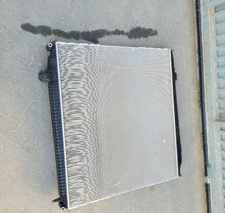 CHLODNIKA WODY MAN TGS E6. MEHLE 81.06101-6787 - Radiateur pour Camion: photos 2 CHLODNIKA WODY MAN TGS E6. MEHLE 81.06101-6787 - Radiateur pour Camion: photos 2