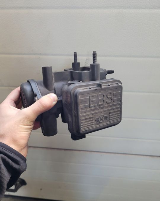 EBS MERCEDES ACTROS MP4 A0014311013 - Pièces de frein pour Camion: photos 1 EBS MERCEDES ACTROS MP4 A0014311013 - Pièces de frein pour Camion: photos 1