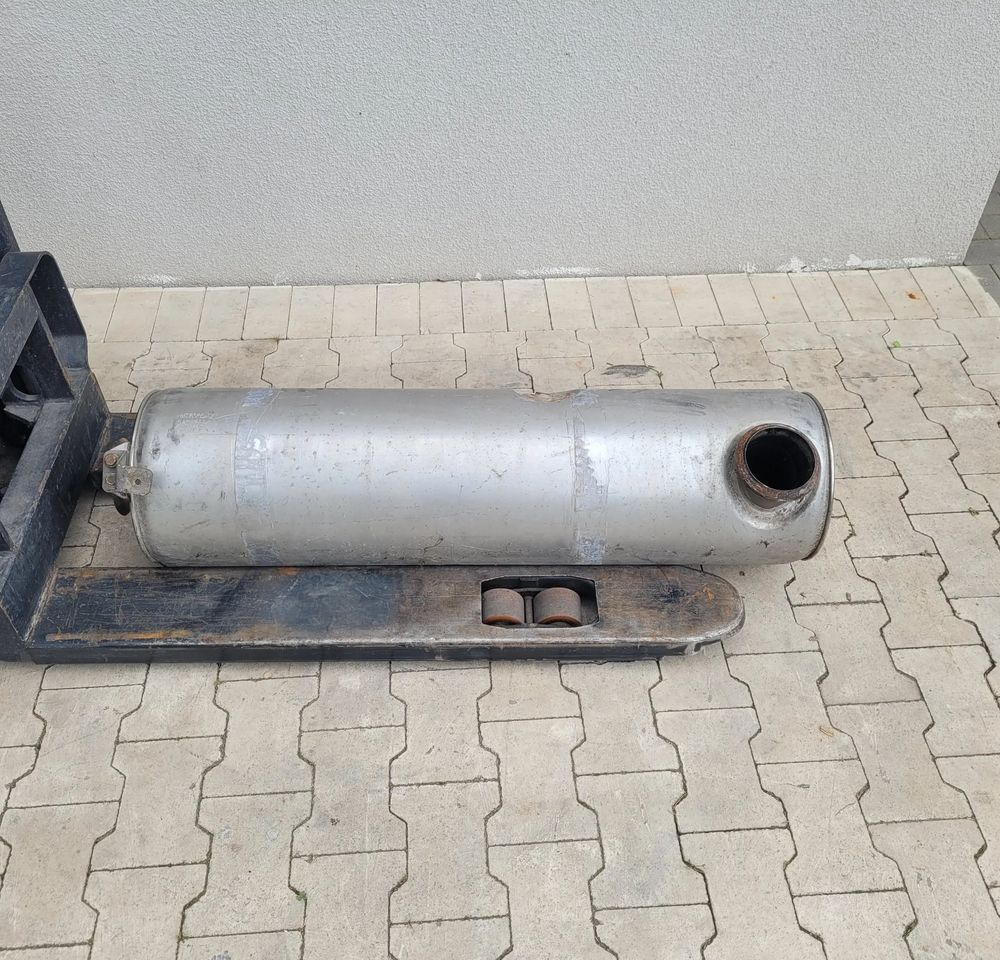 KATALIZATOR RENAULT MIDLUM OM 21669950 - Catalyseur pour Camion: photos 1 KATALIZATOR RENAULT MIDLUM OM 21669950 - Catalyseur pour Camion: photos 1