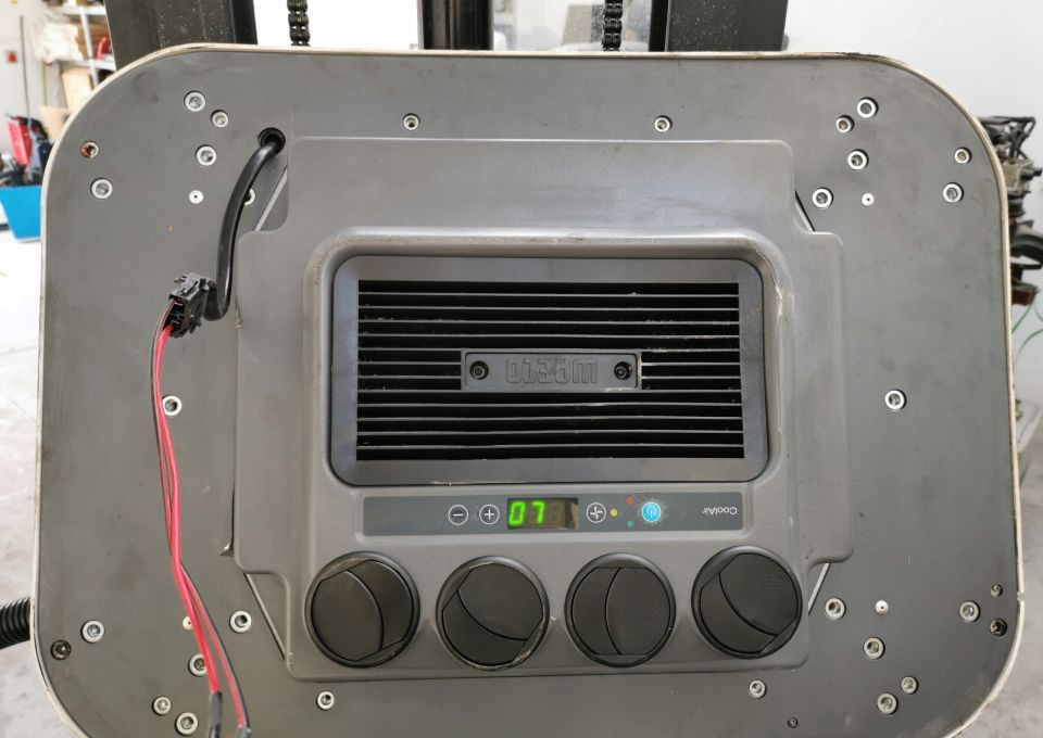 Klimatyzacja waeco sp950T sama góra - Chauffage/ Ventilation pour Camion: photos 3 Klimatyzacja waeco sp950T sama góra - Chauffage/ Ventilation pour Camion: photos 3