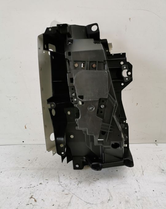 LAMPA GARNEK OKULAR VOLVO FH 13 - Feu avant pour Camion: photos 2 LAMPA GARNEK OKULAR VOLVO FH 13 - Feu avant pour Camion: photos 2