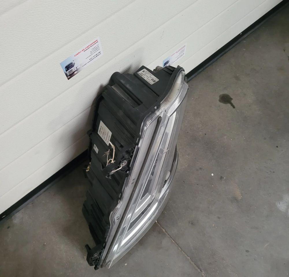 LAMPA LED LH. VOLVO FH5 23752680 ORYGINAŁ CHWALIM116 - Lumière/ Éclairage pour Camion: photos 3 LAMPA LED LH. VOLVO FH5 23752680 ORYGINAŁ CHWALIM116 - Lumière/ Éclairage pour Camion: photos 3