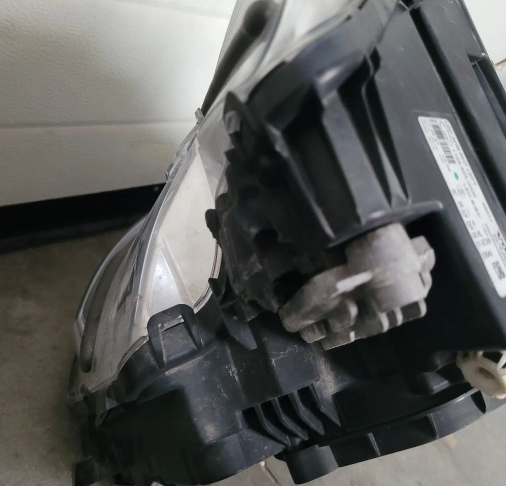 LAMPA LED LH. VOLVO FH5 23752680 ORYGINAŁ CHWALIM116 - Lumière/ Éclairage pour Camion: photos 4 LAMPA LED LH. VOLVO FH5 23752680 ORYGINAŁ CHWALIM116 - Lumière/ Éclairage pour Camion: photos 4