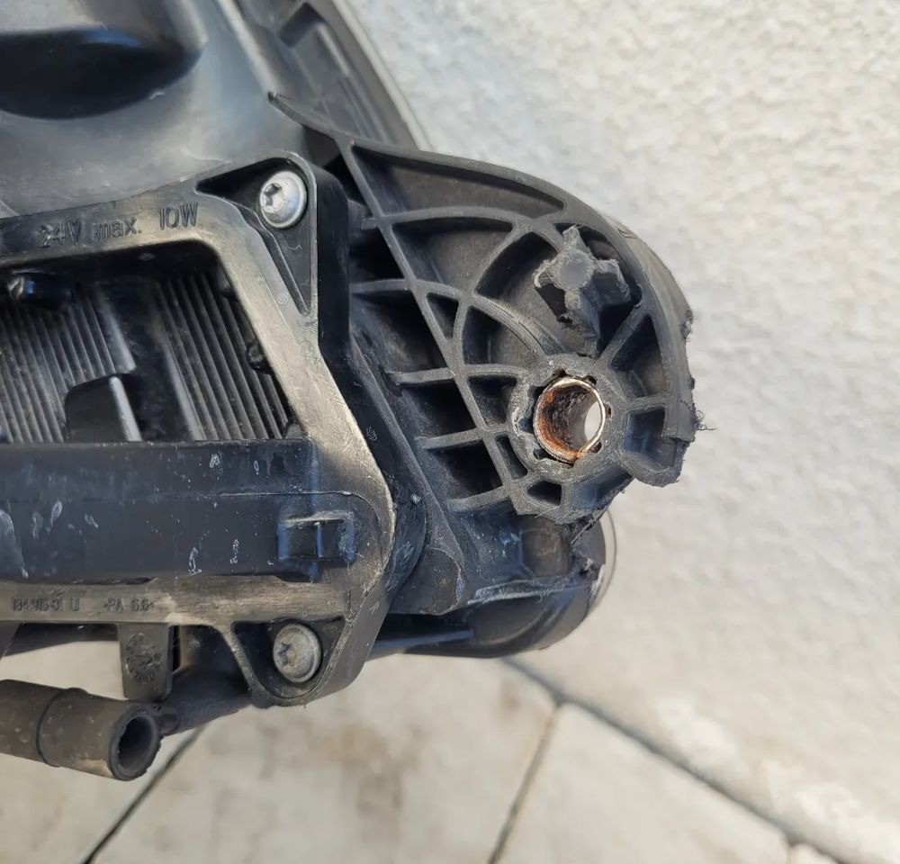 LAMPA LEWA FULL LED DAF XF 106 ORYGINAL - Lumière/ Éclairage pour Camion: photos 5 LAMPA LEWA FULL LED DAF XF 106 ORYGINAL - Lumière/ Éclairage pour Camion: photos 5