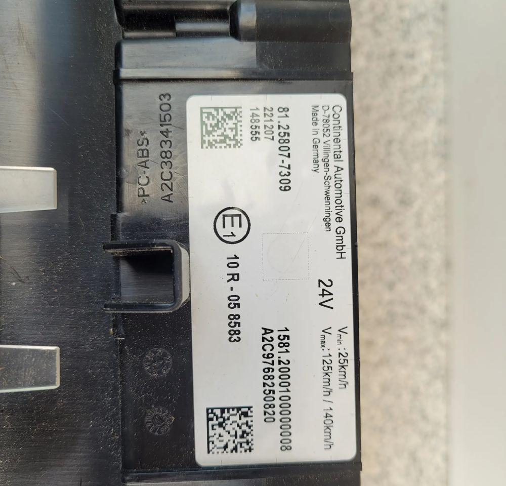 LICZNIK MAN TG3 TGX 81.25807-7309 - Panel de instrumentos pour Camion: photos 2 LICZNIK MAN TG3 TGX 81.25807-7309 - Panel de instrumentos pour Camion: photos 2