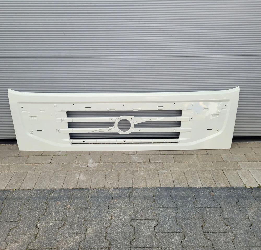 MASKA ATRAPA VOLVO FMX ORYGINAŁ 82257549 CHWALIM116 - Capot pour Camion: photos 1 MASKA ATRAPA VOLVO FMX ORYGINAŁ 82257549 CHWALIM116 - Capot pour Camion: photos 1