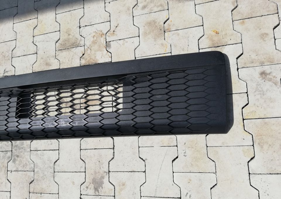 MASKA GRILL ATRAPA VOLVO FL FE 82523575 NOWY ORYG. - Calandre pour Camion: photos 3 MASKA GRILL ATRAPA VOLVO FL FE 82523575 NOWY ORYG. - Calandre pour Camion: photos 3