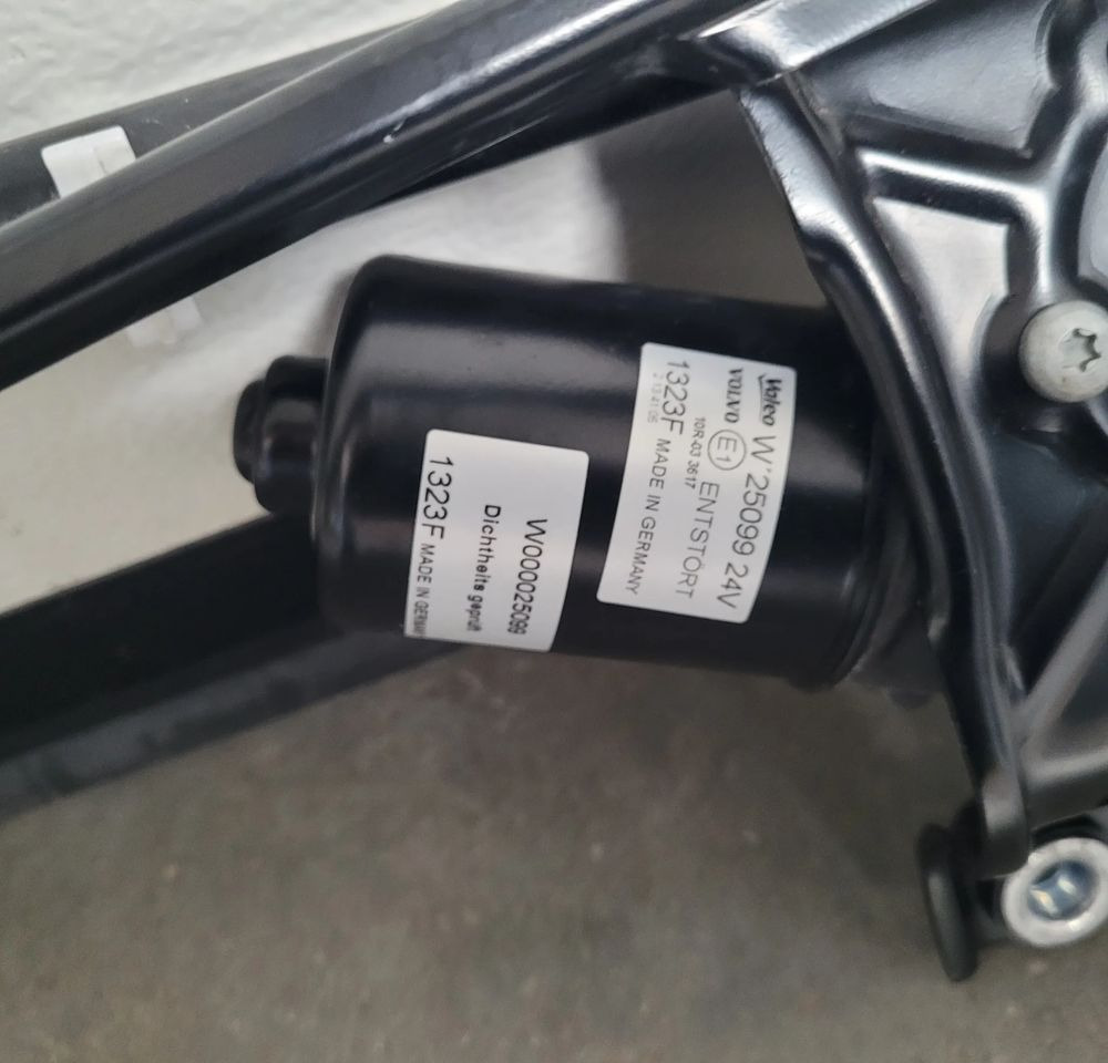 MECHANIZM WYCIERACZEK VOLVO FH4 FH5 ORYGINAŁ NOWY CHWALIM116 - Essuie-glace pour Camion: photos 4 MECHANIZM WYCIERACZEK VOLVO FH4 FH5 ORYGINAŁ NOWY CHWALIM116 - Essuie-glace pour Camion: photos 4