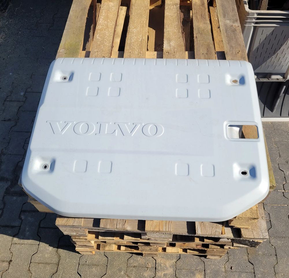 OSŁONA KATALIZATORA VOLVO FH4 FH5 - Carrosserie et extérieur pour Camion: photos 1 OSŁONA KATALIZATORA VOLVO FH4 FH5 - Carrosserie et extérieur pour Camion: photos 1