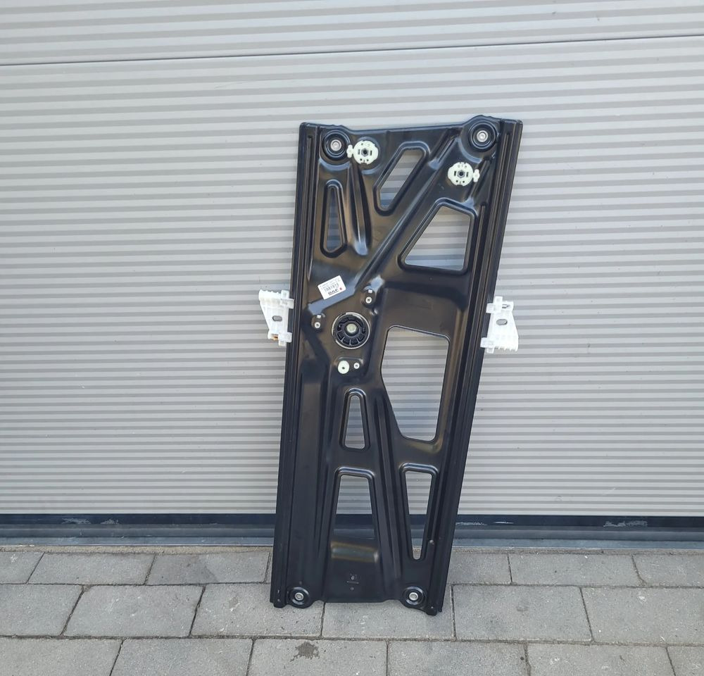 PODNOSNIK SZYBY RH DAF XF 106 OM 1881915 - Moteur de fenetre pour Camion: photos 2 PODNOSNIK SZYBY RH DAF XF 106 OM 1881915 - Moteur de fenetre pour Camion: photos 2