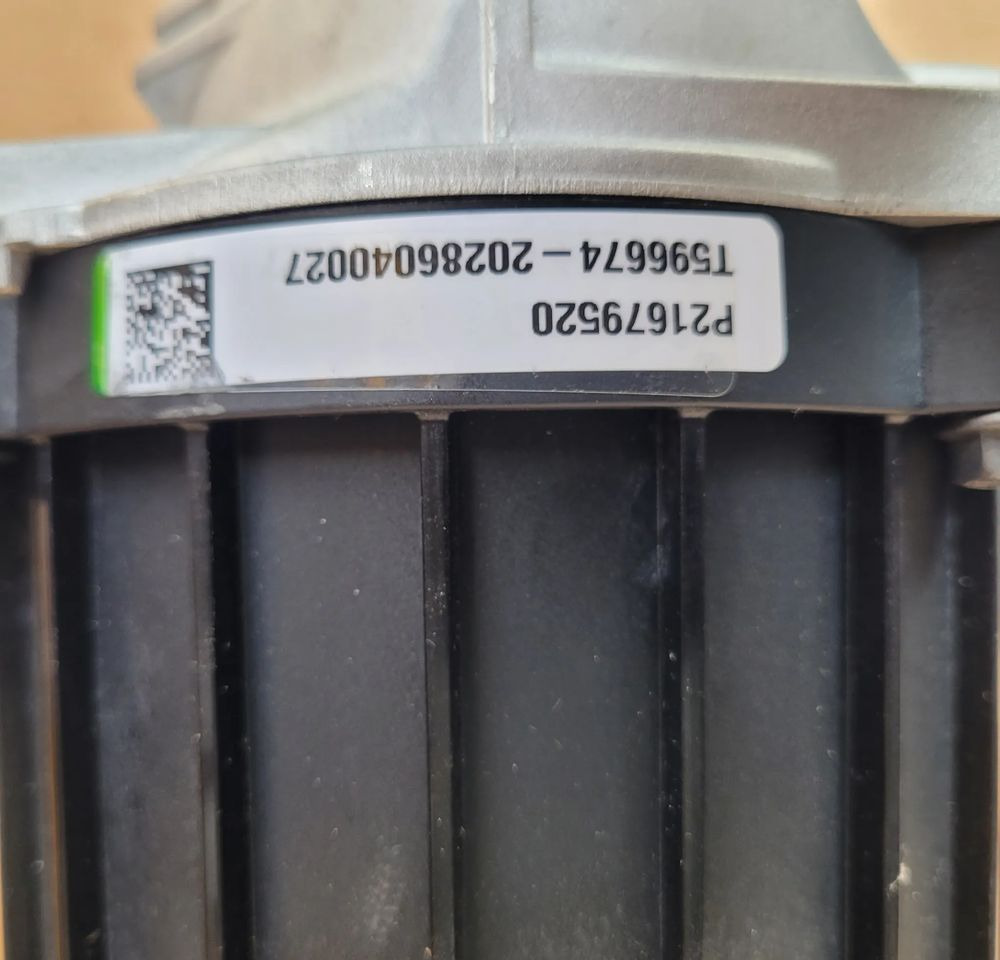 PODSTAWA OLEJU VOLVO FH4 FH5 P21679520 NOWY ORYGINAŁ - Système de carburant pour Camion: photos 3 PODSTAWA OLEJU VOLVO FH4 FH5 P21679520 NOWY ORYGINAŁ - Système de carburant pour Camion: photos 3