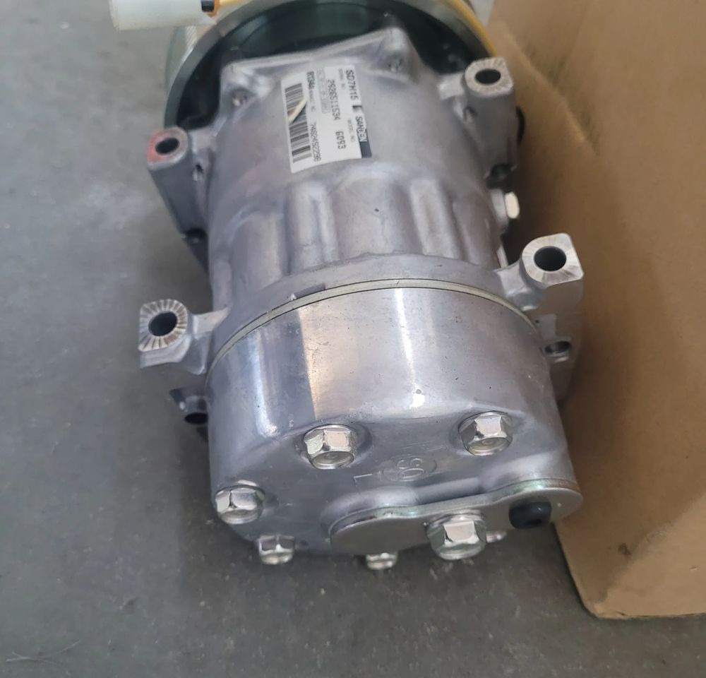 POMPA KLIMATYZACJI RENAULT RANGE T GAMA ORYGINAŁ NOWA CHWALIM116 7482492298 - Pièce de climatisation pour Camion: photos 3 POMPA KLIMATYZACJI RENAULT RANGE T GAMA ORYGINAŁ NOWA CHWALIM116 7482492298 - Pièce de climatisation pour Camion: photos 3