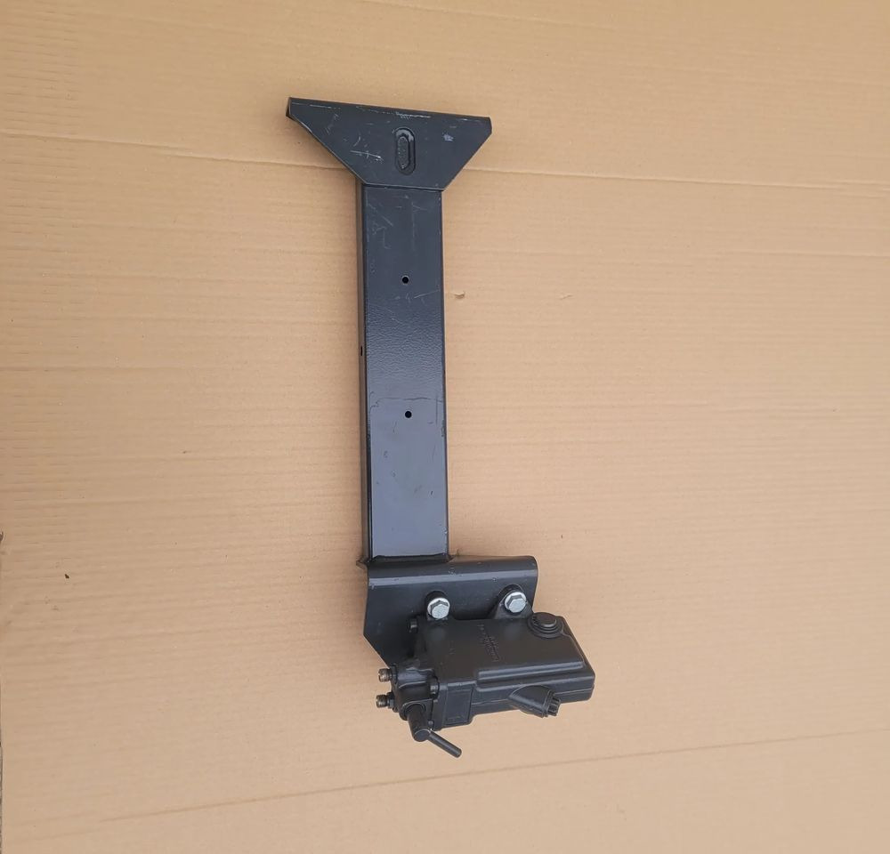 POMPKA PODNOSZENIA KABINY MERCEDES ATEGO NOWY ORYGINAŁ 0015530001 CHWALIM116 - Suspension de cabine pour Camion: photos 1 POMPKA PODNOSZENIA KABINY MERCEDES ATEGO NOWY ORYGINAŁ 0015530001 CHWALIM116 - Suspension de cabine pour Camion: photos 1