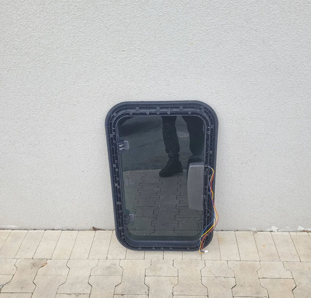 SZYBERDACH DAF XF 105 106 - Carrosserie et extérieur pour Camion: photos 2 SZYBERDACH DAF XF 105 106 - Carrosserie et extérieur pour Camion: photos 2