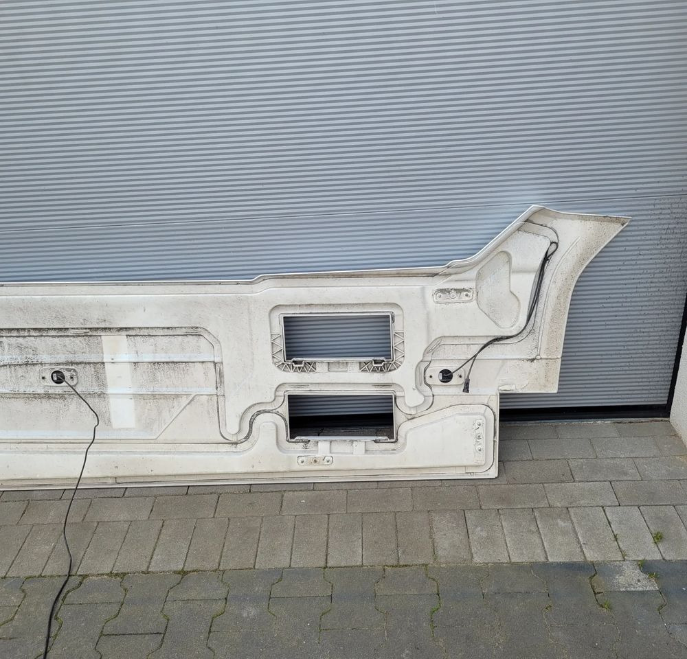 ZABUDOWA MIEDZYOSIOWA DAF XG ORYGINAŁ LH NIE MALOWANY - Carrosserie et extérieur pour Camion: photos 4 ZABUDOWA MIEDZYOSIOWA DAF XG ORYGINAŁ LH NIE MALOWANY - Carrosserie et extérieur pour Camion: photos 4