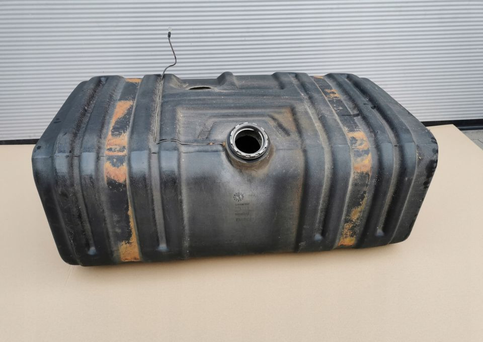 ZBIORNIK PALIWA IVECO EUROCARGO 504087317 - Réservoir de carburant pour Camion: photos 1 ZBIORNIK PALIWA IVECO EUROCARGO 504087317 - Réservoir de carburant pour Camion: photos 1