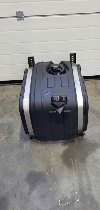 ZBIORNIK PALIWA IVECO EUROCARGO E6 58001480842 - Réservoir de carburant pour Camion: photos 1 ZBIORNIK PALIWA IVECO EUROCARGO E6 58001480842 - Réservoir de carburant pour Camion: photos 1