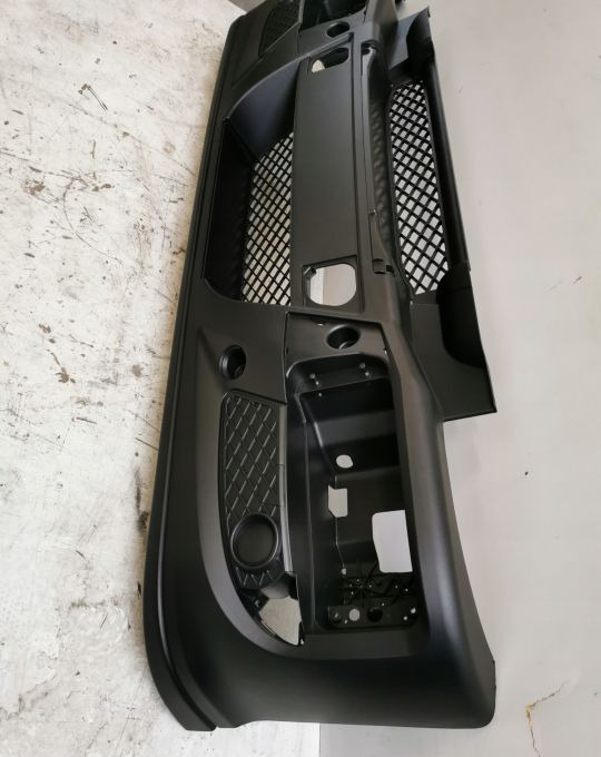 ZDERZAK IVECO EUROCARGO WYSOKI 120 2008/2018 - Pare-chocs: photos 2 ZDERZAK IVECO EUROCARGO WYSOKI 120 2008/2018 - Pare-chocs: photos 2