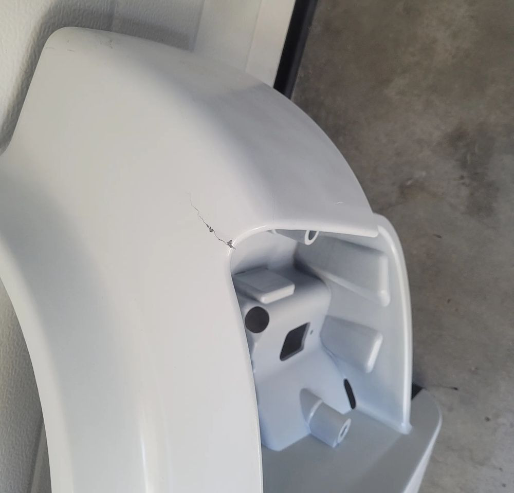 ZDERZAK VOLVO FL NOWY ORYGINAŁ WYSOKI 20958817 CHWALIM116 - Pare-chocs pour Camion: photos 4 ZDERZAK VOLVO FL NOWY ORYGINAŁ WYSOKI 20958817 CHWALIM116 - Pare-chocs pour Camion: photos 4