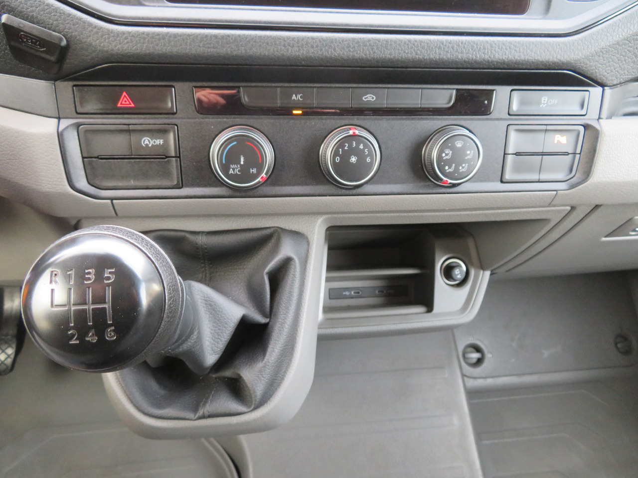 Fourgon utilitaire, Utilitaire double cabine : photos 12 Fourgon utilitaire, Utilitaire double cabine : photos 12