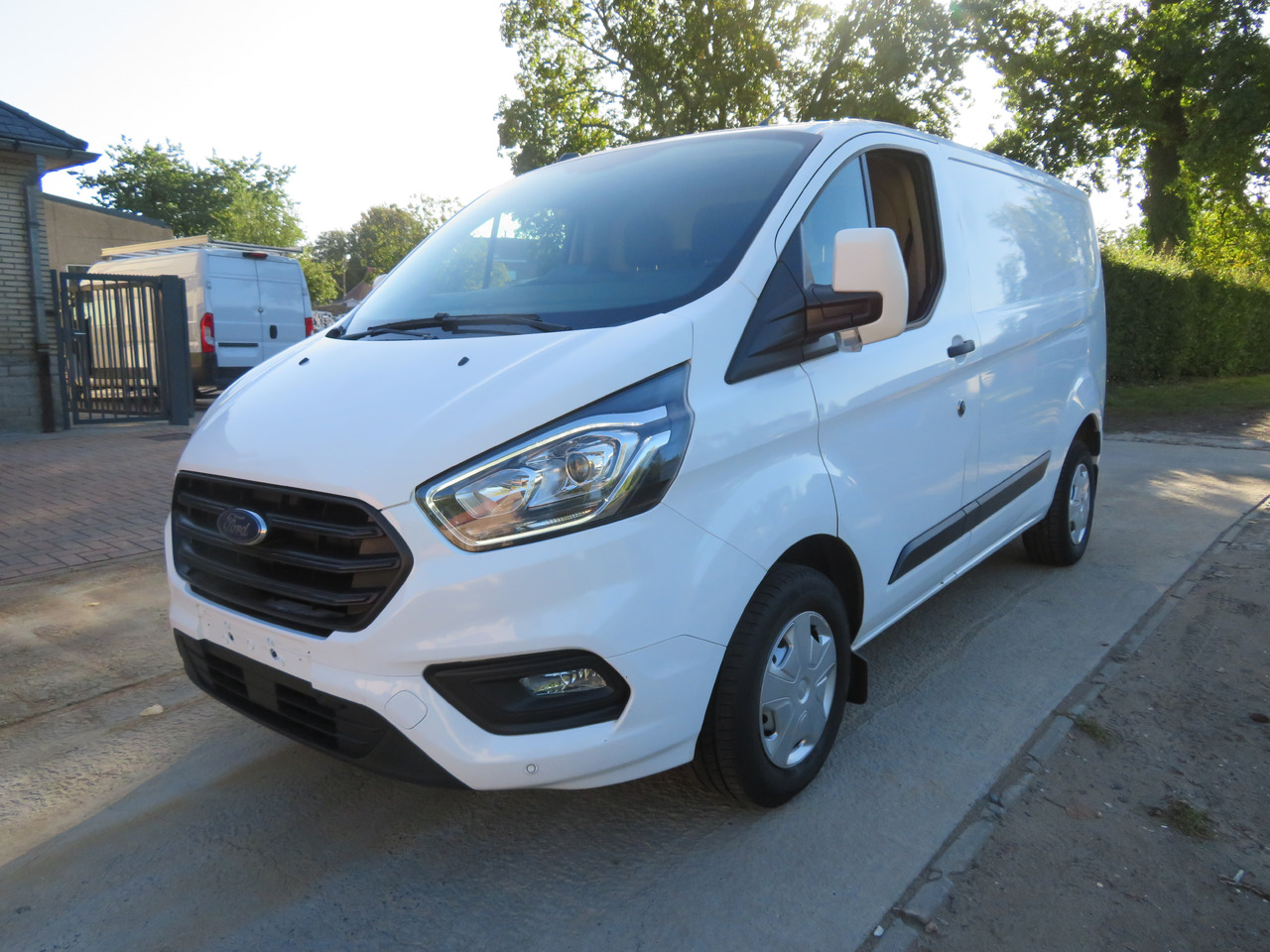 Ford Transit Custom 2.0 Trend - Fourgonnette: photos 3 Ford Transit Custom 2.0 Trend - Fourgonnette: photos 3