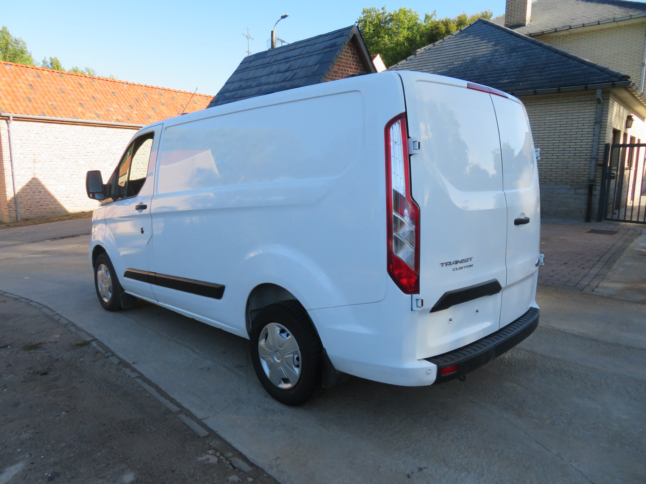 Ford Transit Custom 2.0 Trend - Fourgonnette: photos 5 Ford Transit Custom 2.0 Trend - Fourgonnette: photos 5