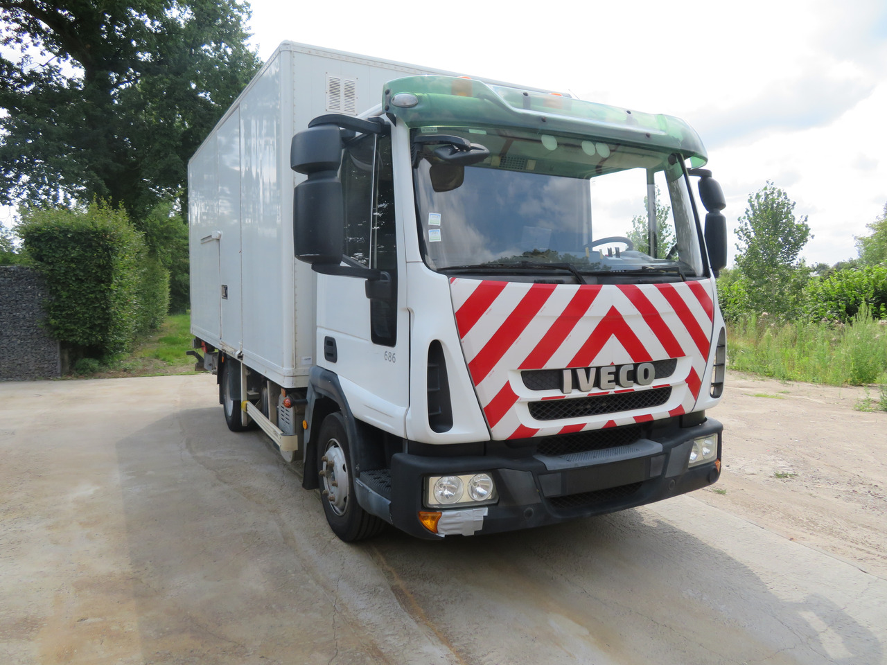 Iveco Eurocargo ML100E18 - Camion fourgon: photos 1 Iveco Eurocargo ML100E18 - Camion fourgon: photos 1