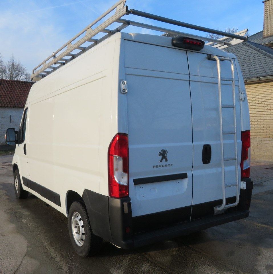 Peugeot Boxer 2.0 Blue HDI - Fourgon utilitaire: photos 5 Peugeot Boxer 2.0 Blue HDI - Fourgon utilitaire: photos 5