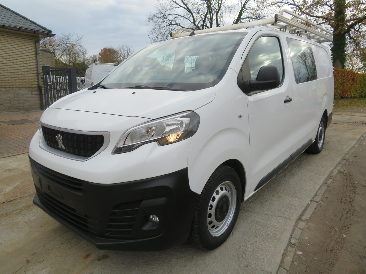 Peugeot Expert 2.0 BlueHDi - L3 - dubbel cabine - Fourgon utilitaire, Utilitaire double cabine: photos 3 Peugeot Expert 2.0 BlueHDi - L3 - dubbel cabine - Fourgon utilitaire, Utilitaire double cabine: photos 3