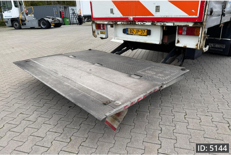 Scania P230 Day Cab, Euro 5, / Manual / 750x248x260 / DHOLLANDIA en leasing occasion Scania P230 Day Cab, Euro 5, / Manual / 750x248x260 / DHOLLANDIA: photos 6 Scania P230 Day Cab, Euro 5, / Manual / 750x248x260 / DHOLLANDIA en leasing occasion Scania P230 Day Cab, Euro 5, / Manual / 750x248x260 / DHOLLANDIA: photos 6