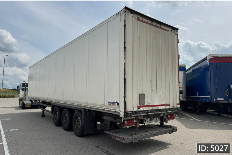 Schmitz Cargobull SCB/S3B / Disk brakes / Double stock / Taillift - Semi-remorque fourgon: photos 2 Schmitz Cargobull SCB/S3B / Disk brakes / Double stock / Taillift - Semi-remorque fourgon: photos 2