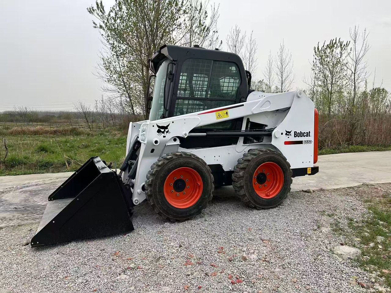 BOBCAT Skid Steer Loader S550 - Mini chargeuse: photos 5 BOBCAT Skid Steer Loader S550 - Mini chargeuse: photos 5