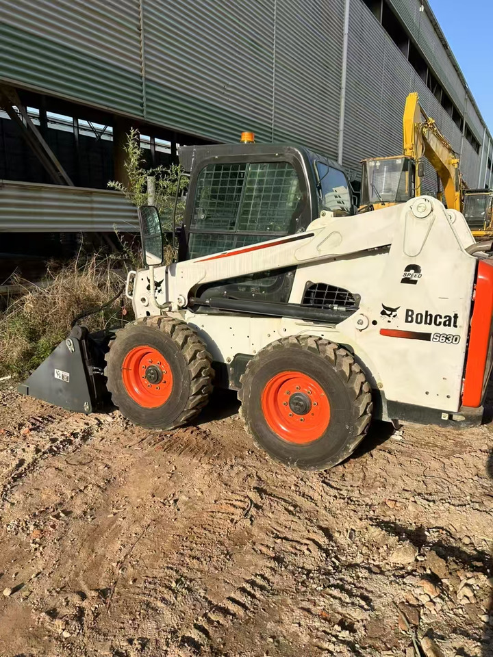 BOBCAT Skid Steer Loader S630 Good Condition - Mini chargeuse: photos 5 BOBCAT Skid Steer Loader S630 Good Condition - Mini chargeuse: photos 5