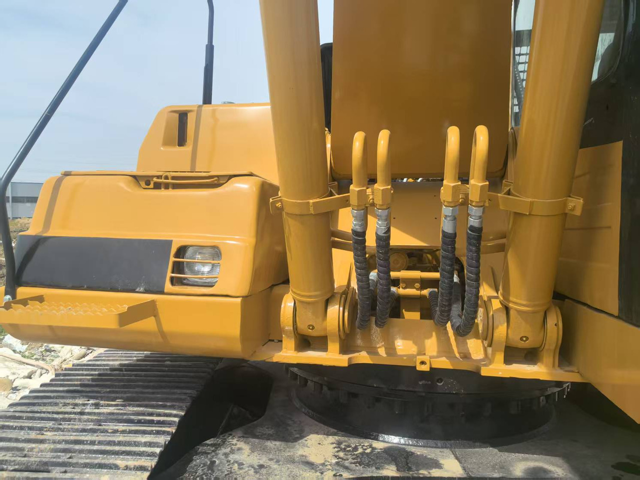 CAT 320BL - Pelle sur chenille: photos 1 CAT 320BL - Pelle sur chenille: photos 1