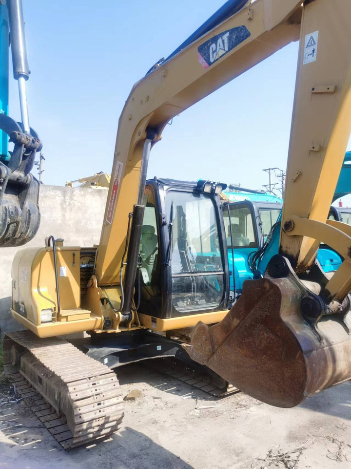 CATERPILLAR 307D - Pelle sur chenille: photos 3 CATERPILLAR 307D - Pelle sur chenille: photos 3