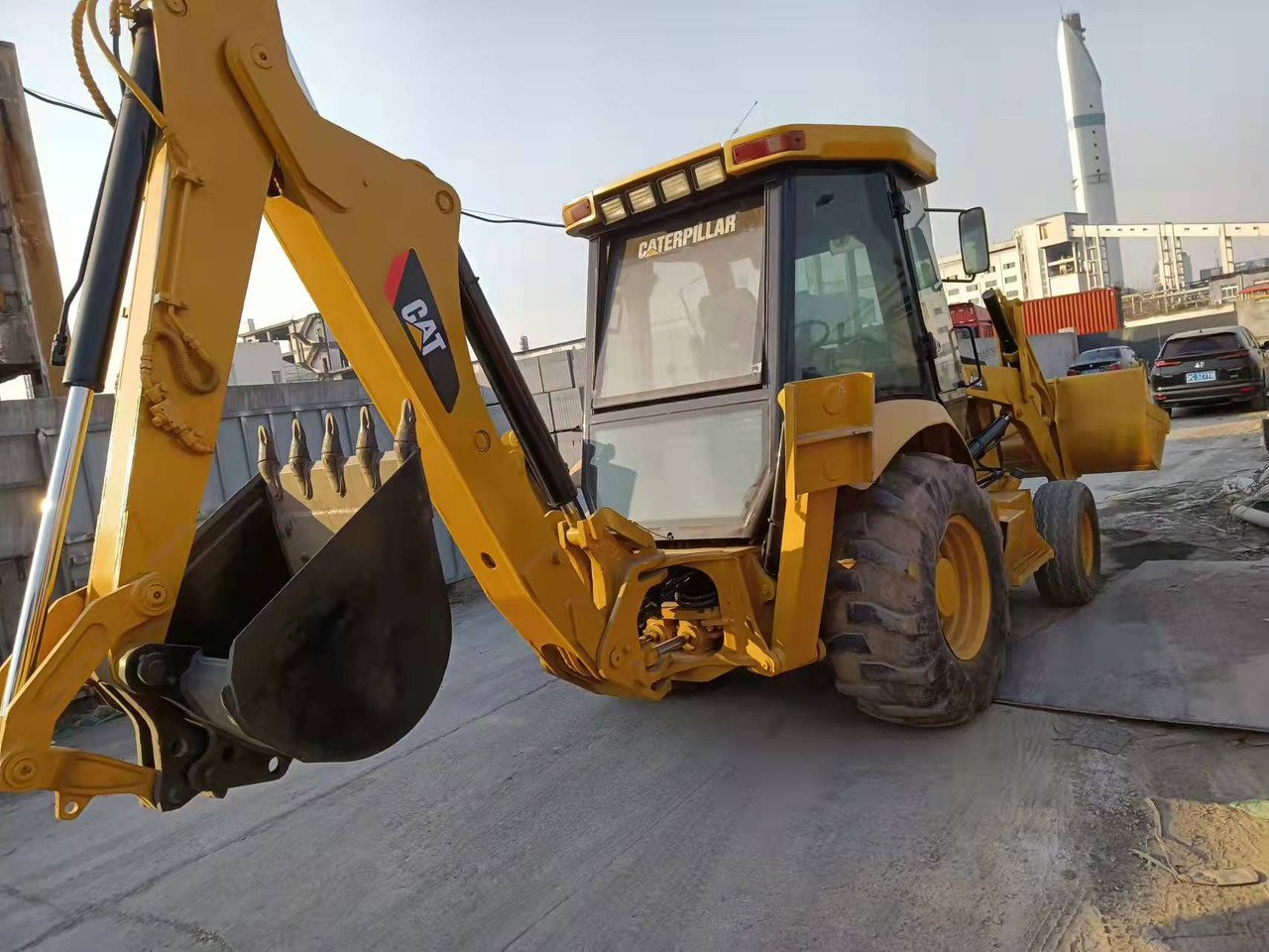 CATERPILLAR 416E - Tractopelle: photos 2 CATERPILLAR 416E - Tractopelle: photos 2
