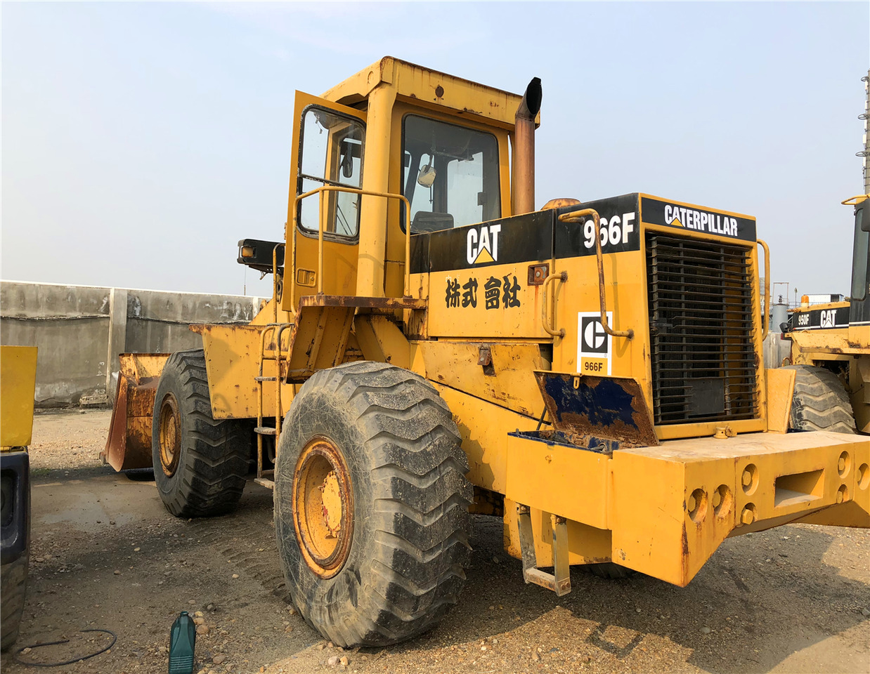 CATERPILLAR Wheel Loader 966F Click Here for Discount - Chargeuse sur pneus: photos 1 CATERPILLAR Wheel Loader 966F Click Here for Discount - Chargeuse sur pneus: photos 1