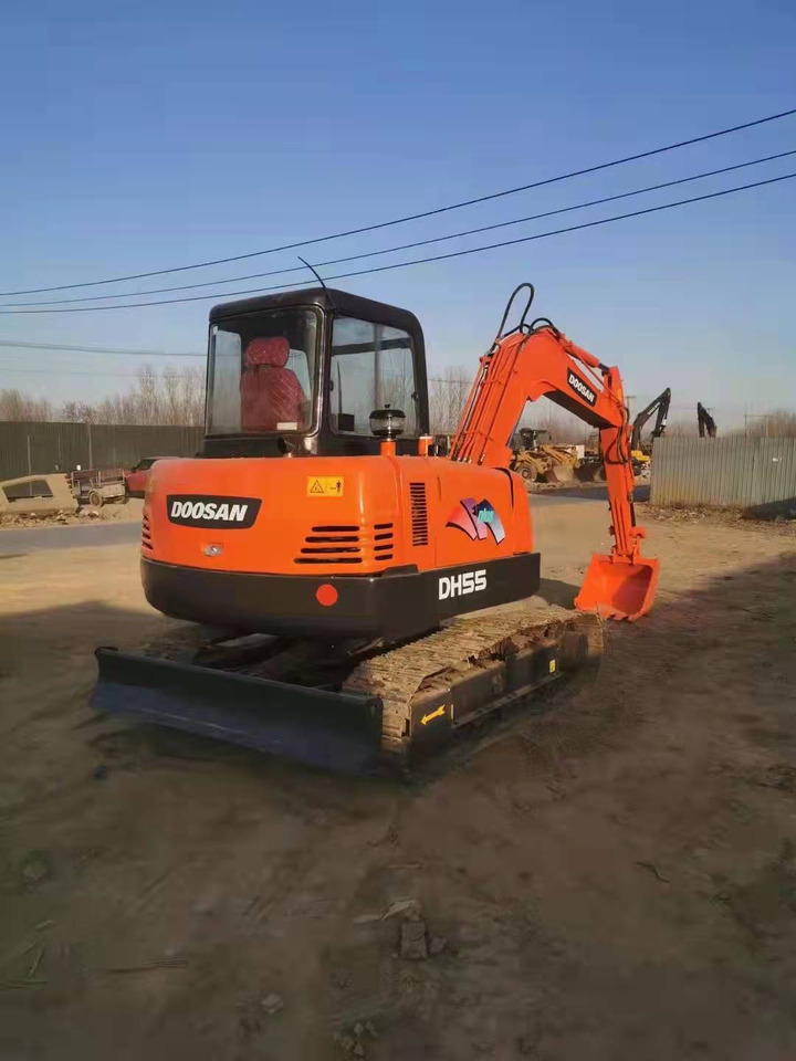 DOOSAN DH55 - Pelle sur chenille: photos 1 DOOSAN DH55 - Pelle sur chenille: photos 1
